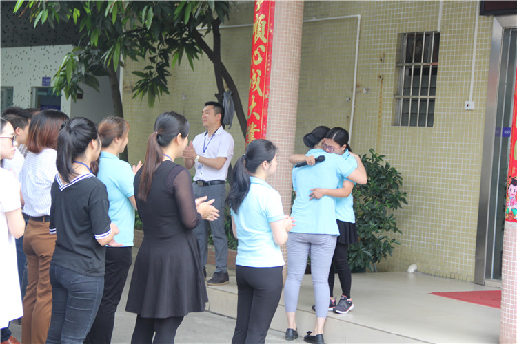 袁瑞芬在分享中用眼淚感動(dòng)了在場(chǎng)的所有人，滿滿的正能量