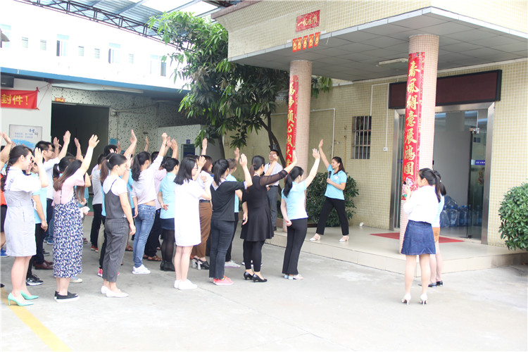 胡金花用自己的行動(dòng)證明了，她在這次培訓(xùn)中所學(xué)習(xí)到內(nèi)容，更傳遞了“愛(ài)”的精神理念。